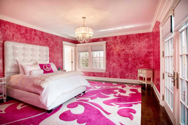 Bright Pink Teenage Girl Bedroom