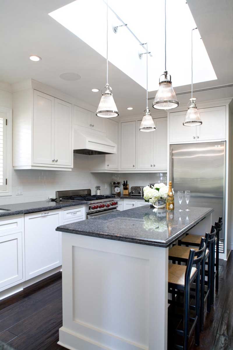 Kitchen Island With Gray Granite Countertops