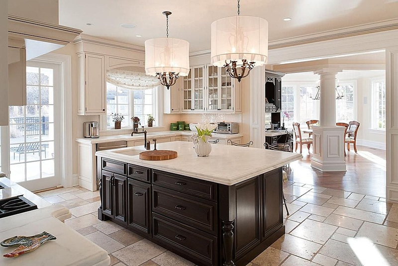 Kitchen Island with 3 Light Chandelier Polished Chrome