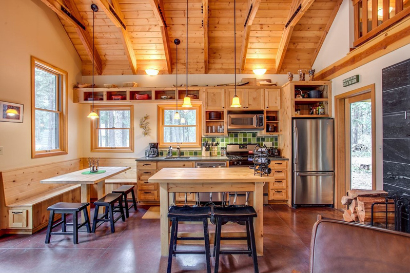 Kitchen Island with Glass Pendant Chandelier