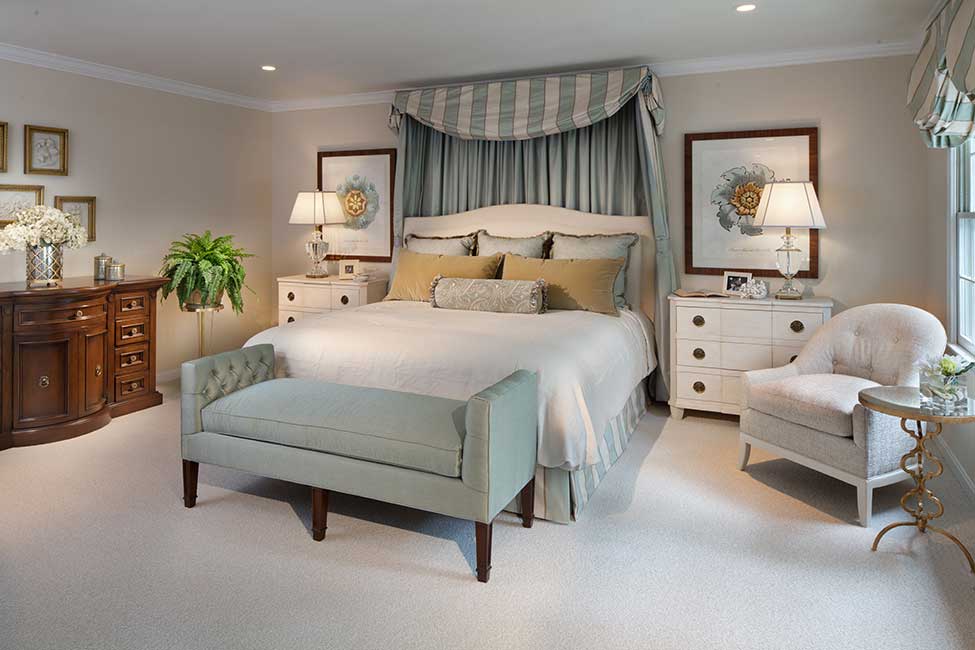 stunning master bedroom with table lamps 
