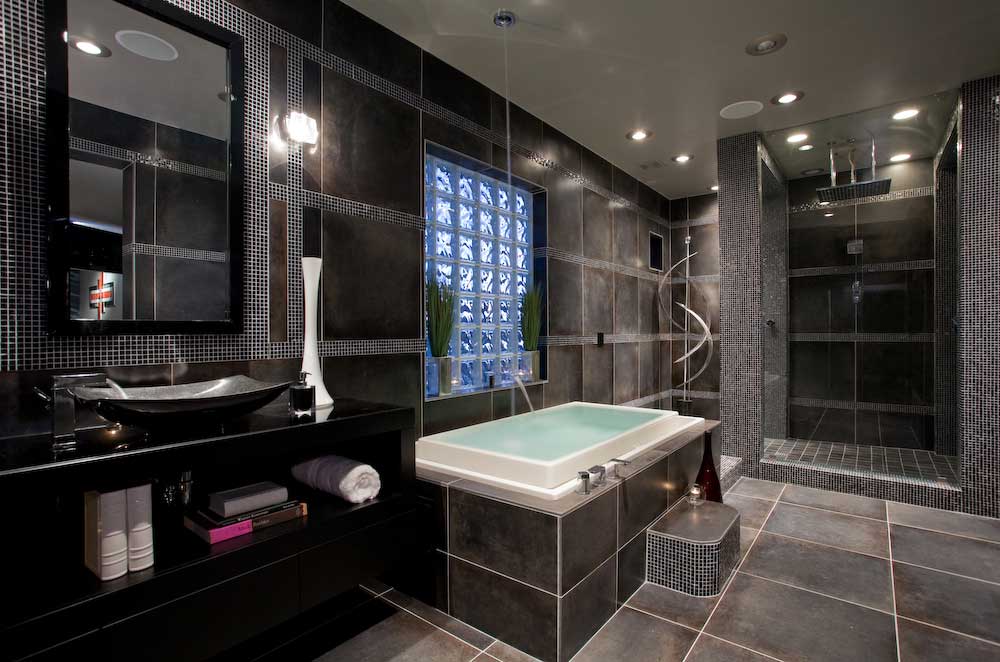 bathroom with recessed lighting