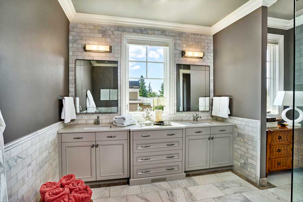 bathroom with linear wall sconces