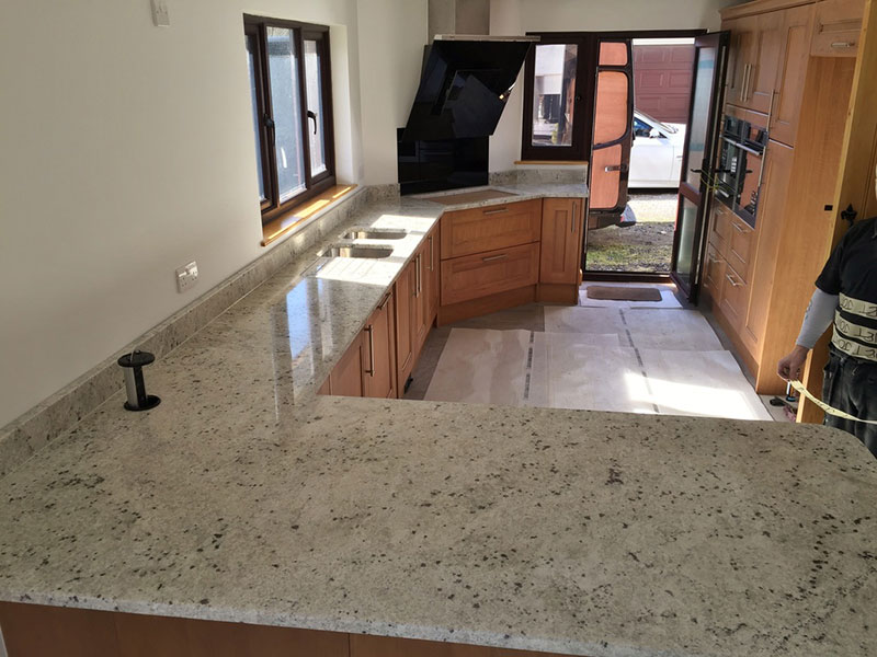 Colonial White Granite Countertops Pictures Cost Pros And Cons   02 Colonial White Granite Worktop 