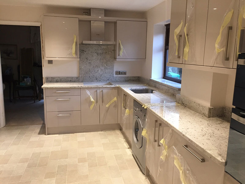 05 modern kitchen with 01 colonial white granite countertops