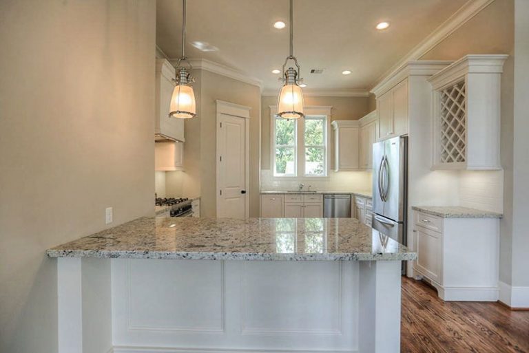 Bianco Antico Granite Countertops (Pictures, Cost, Pros and Cons)