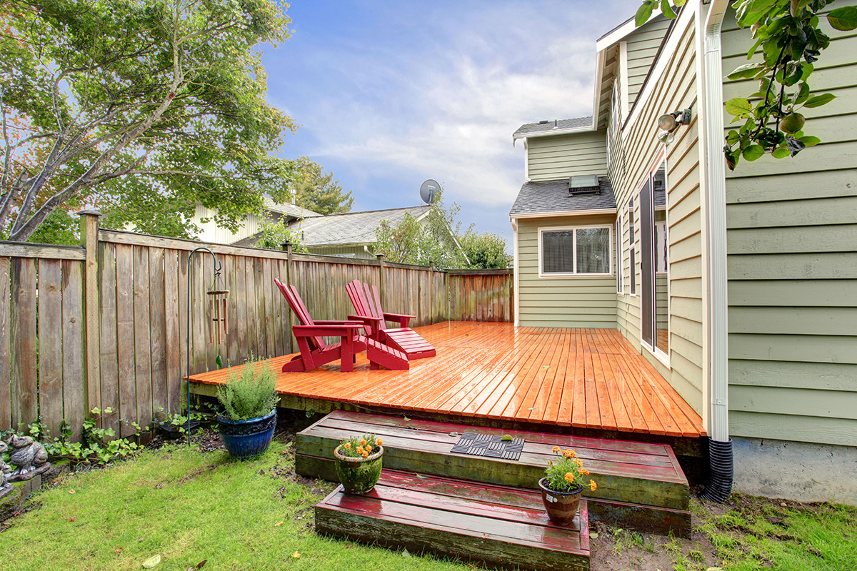 red-oak-deck-stain