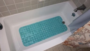 Best Bathtub Mats for Textured Tubs