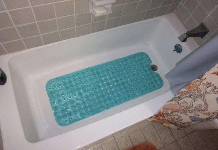 Best Bathtub Mat for Textured Tubs