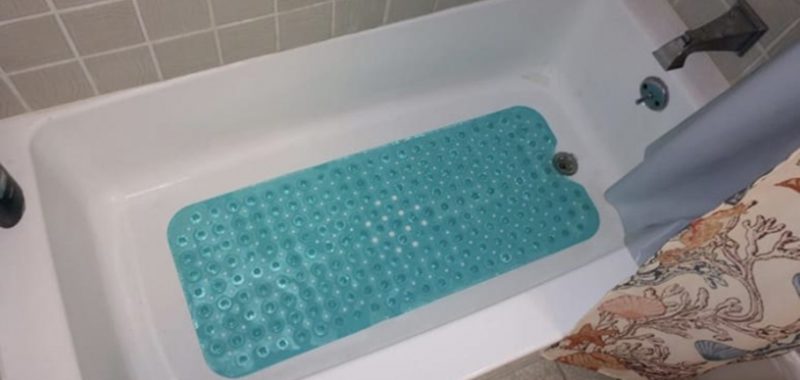 Best Bathtub Mats for Textured Tubs