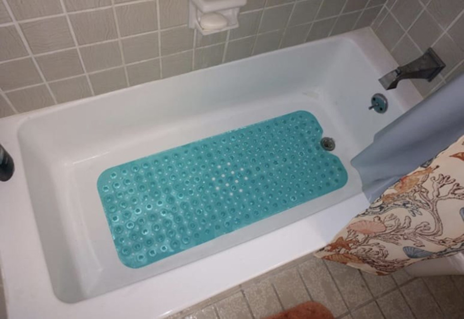 Best Bathtub Mat for Textured Tubs 