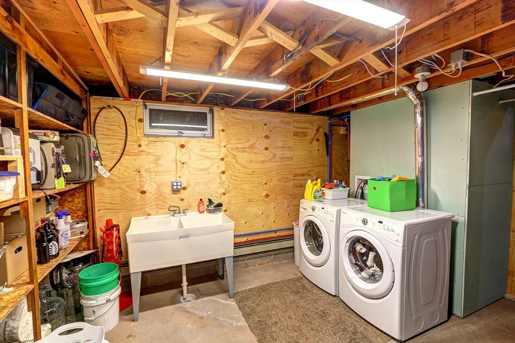 20 Unfinished Basement Laundry Room Ideas
