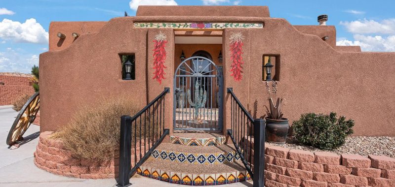 20 Santa Fe Front Entry Gate Ideas to Wow Your Guests