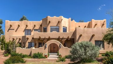 5 Key features of Santa Fe Style Home Designs