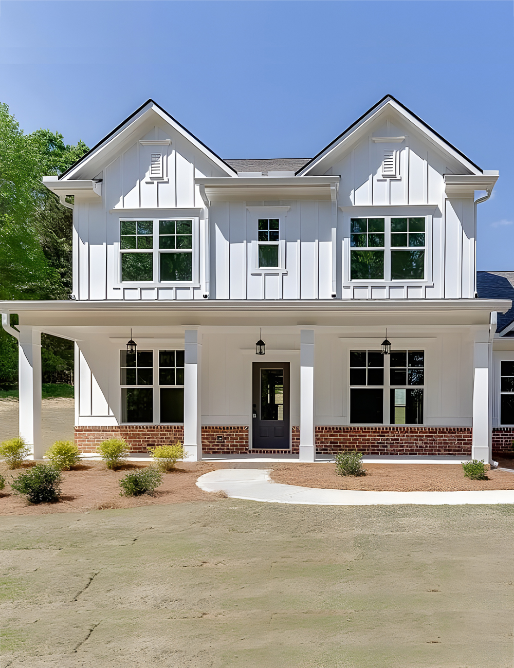10 Beautiful Farmhouse Exteriors for Curb Appeal Inspiration