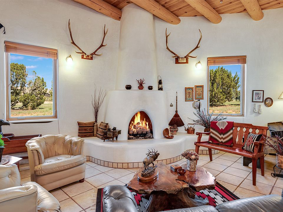 12 Santa Fe Adobe Fireplace Ideas That Bring Southwest Magic Indoors