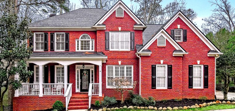 40 Stunning Red Brick House Exteriors to Inspire Your Next Home Makeover