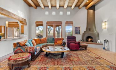 Santa Fe Living-Room Decor Ideas That Wrap Your Home in Desert Warmth