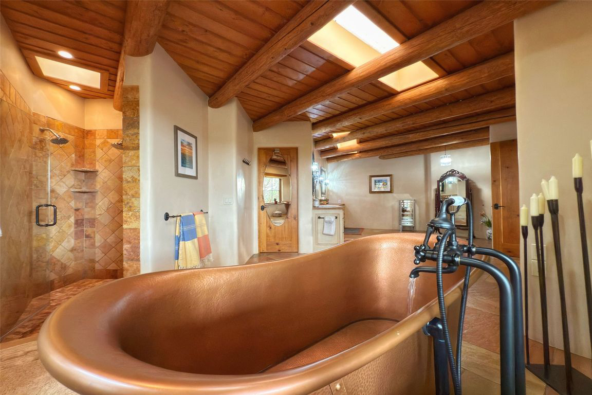 Santa Fe Southwest Bathroom Ideas That Bring the Warmth of the Desert Home