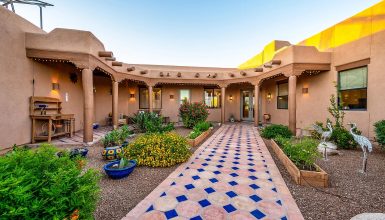 Santa Fe Style Courtyard Ideas to Transform Your Outdoor Space