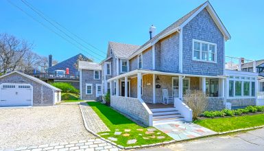 Shingle style homes