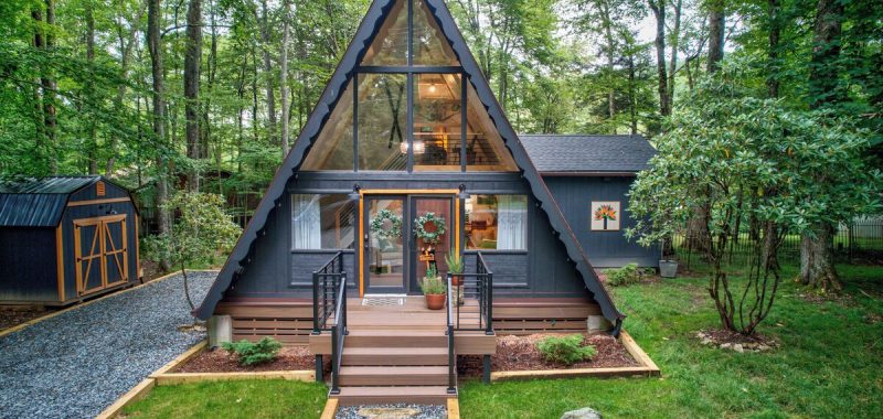 30 Inviting A-Frame House Porches You'll Love