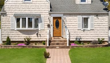 15 Cape Cod House Siding Ideas That Make Your Home Exterior Shine