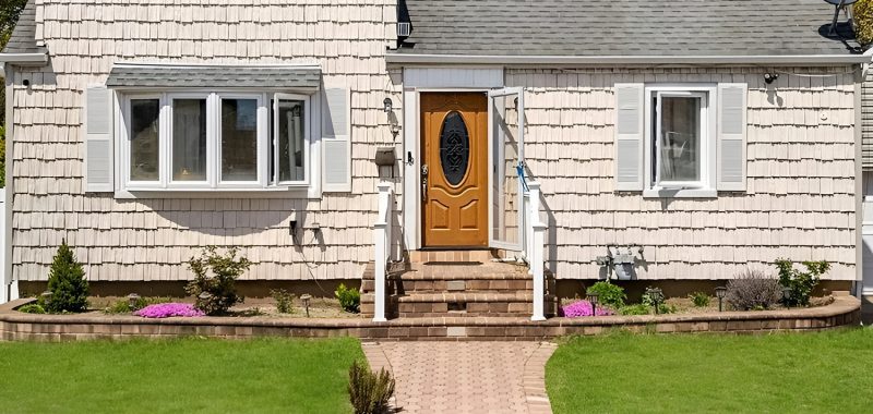 15 Cape Cod House Siding Ideas That Make Your Home Exterior Shine