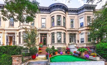 15 Brownstone Front Garden Ideas to Upgrade Your Curb Appeal