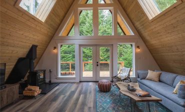 15 Cozy A-Frame Cabin Interiors