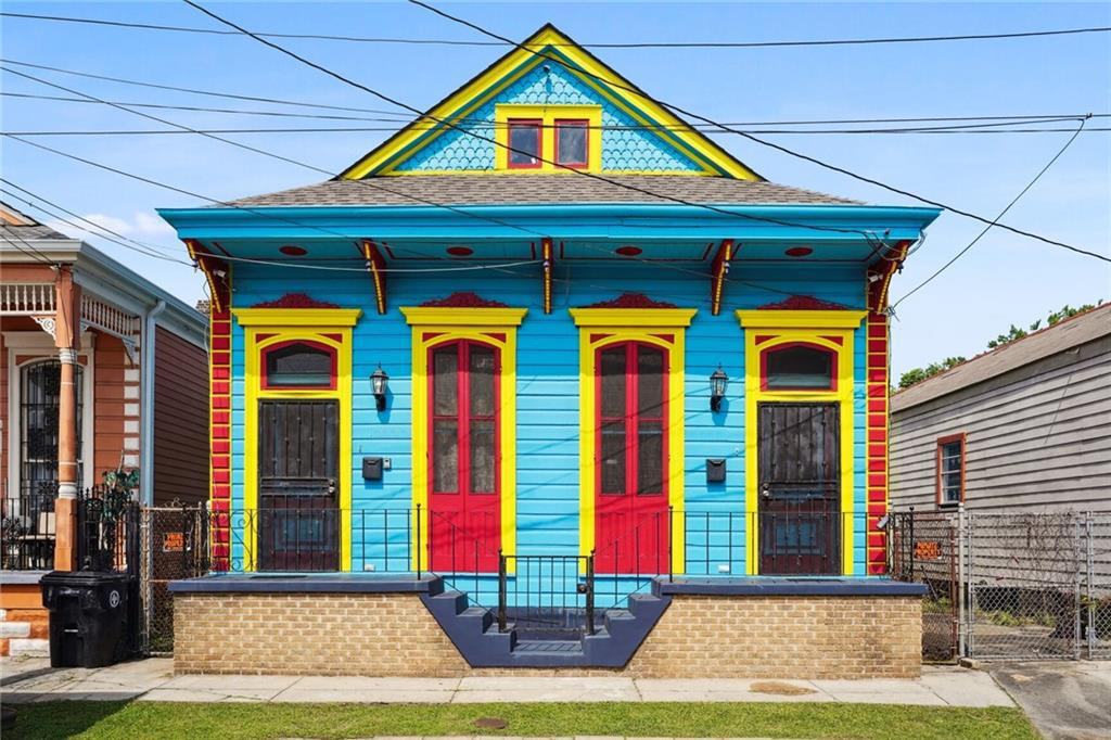 40 New Orleans Shotgun House Exterior Color Schemes for Maximum Curb Appeal