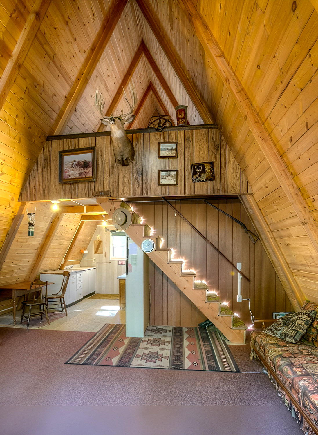 Staircase-Ideas-for-A-Frame-Houses