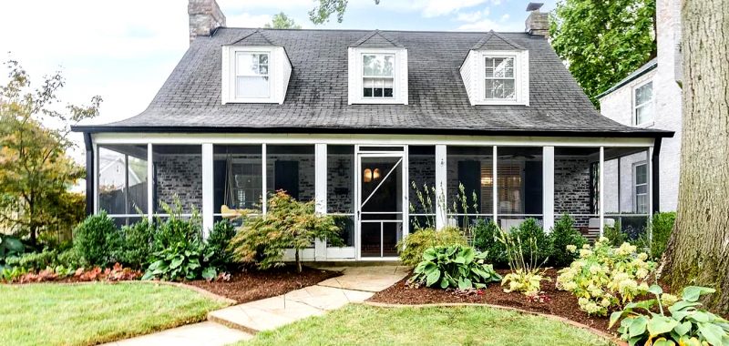 10 Cape Cod Screened-In Porch Designs