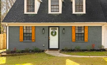 20 Cape Cod House Exterior Color Scheme Ideas to Elevate Your Home’s Curb Appeal