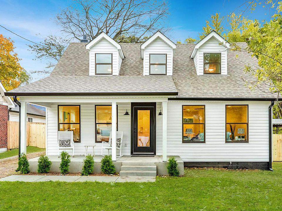 30 White Cape Cod Exterior Color Schemes
