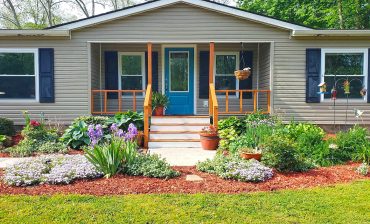 20 Stunning Manufactured Home Landscaping Designs