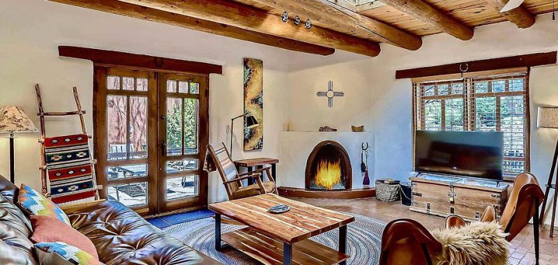 22 Santa Fe Living Rooms That Capture Southwest Style