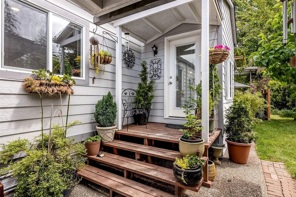 1978-Manufactured-Home-Porch