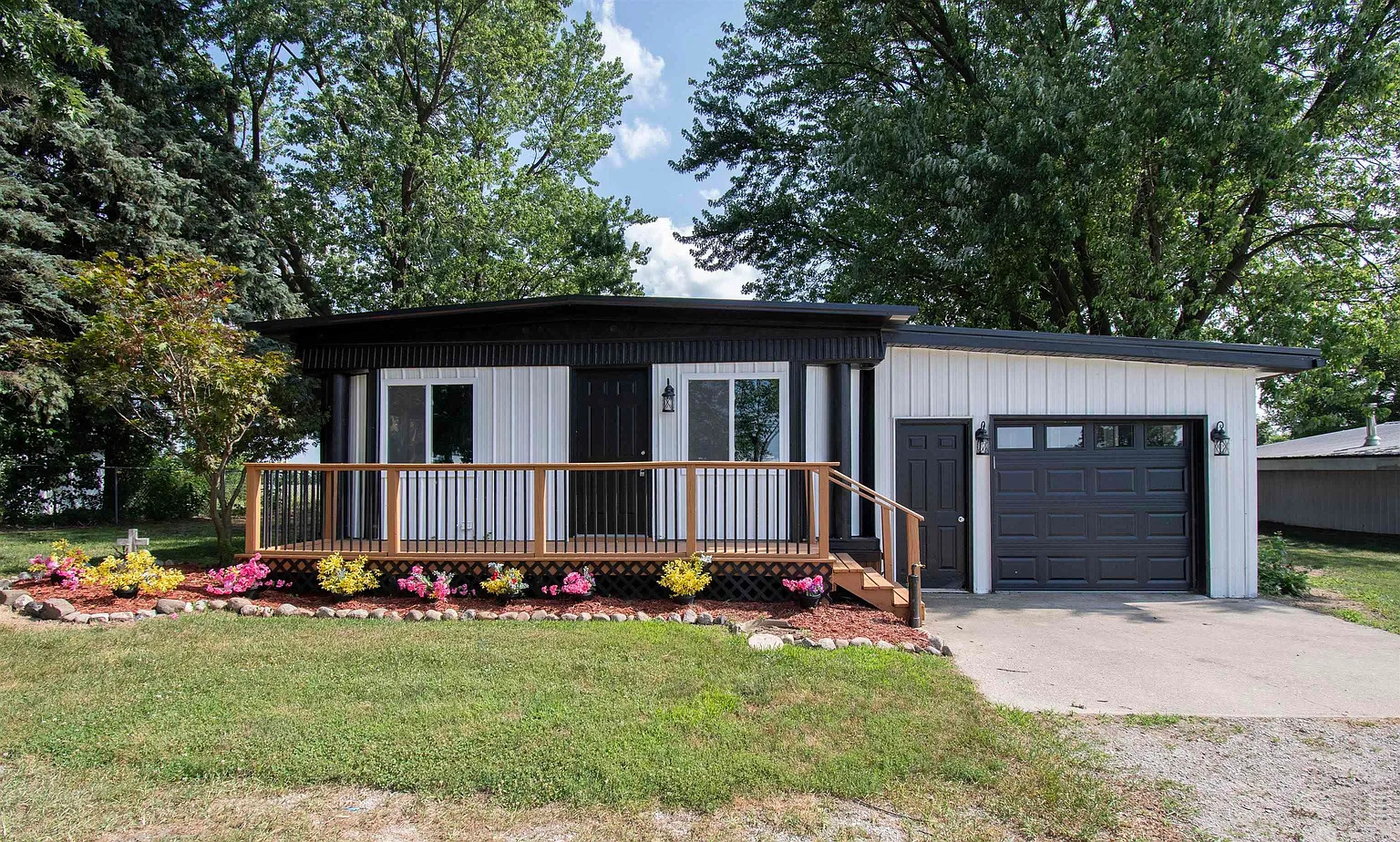 What It’s Really Like Living in a Manufactured Home