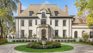 17 French Chateau Style Homes That Capture Storybook Elegance