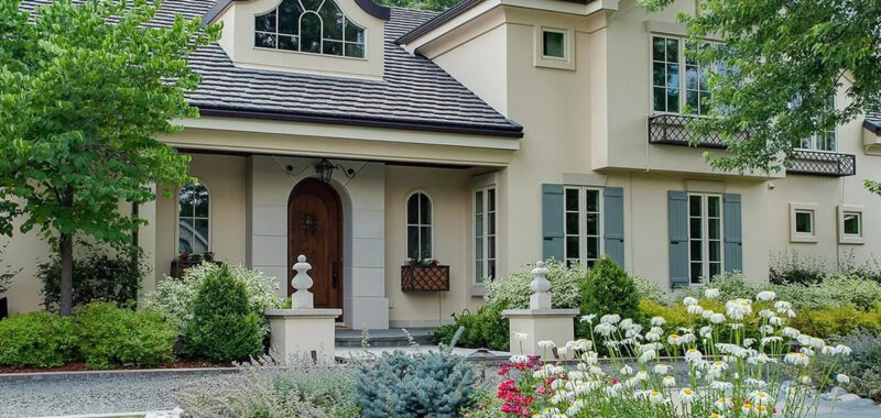 Modern French Country Home: Elegant Exterior and Cozy Interior Ideas