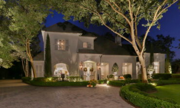 Modern French House: Elegant Interiors & Chic Exteriors