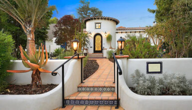 Stunning Modern Spanish Home Design