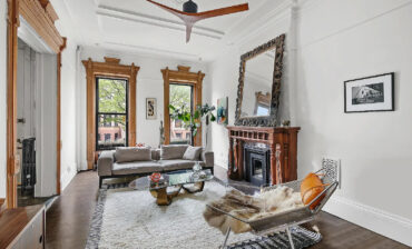 Brownstone Living Room Ideas: 27 Timeless Ways to Get That Classic NYC Look at Home