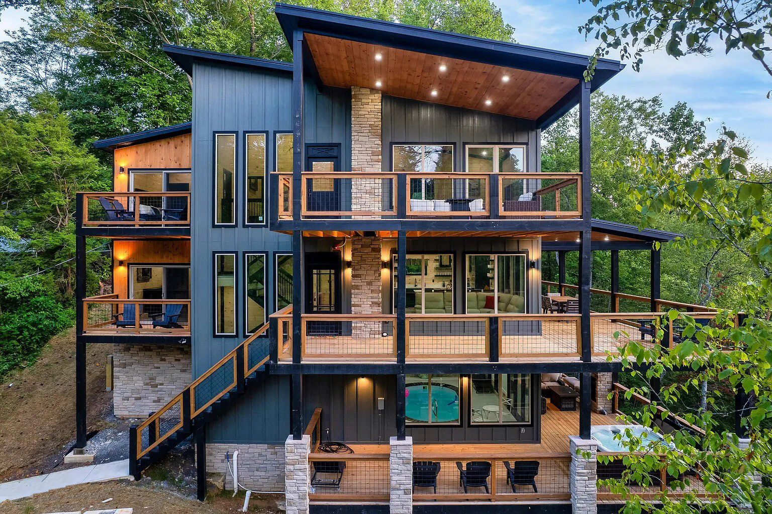 Step Inside A Contemporary Mountain Home