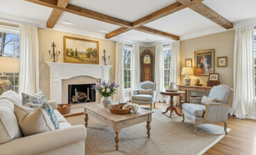 French Country Living Room Decor