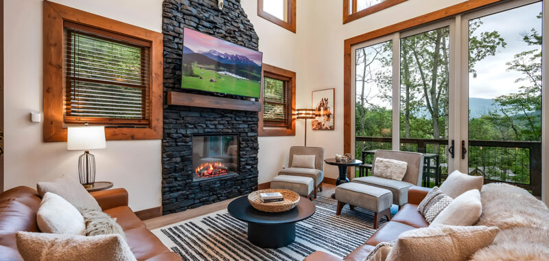 Mountain House Fireplace Ideas That Make a Living Room Feel Warm