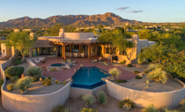 18 Santa Fe Backyard Ideas With Pools, Patios, and Desert Charm