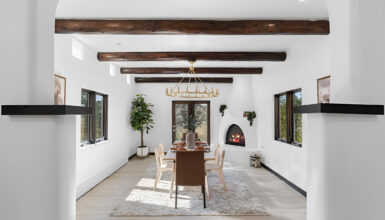 Santa-Fe-Style-Dining-Room Decor