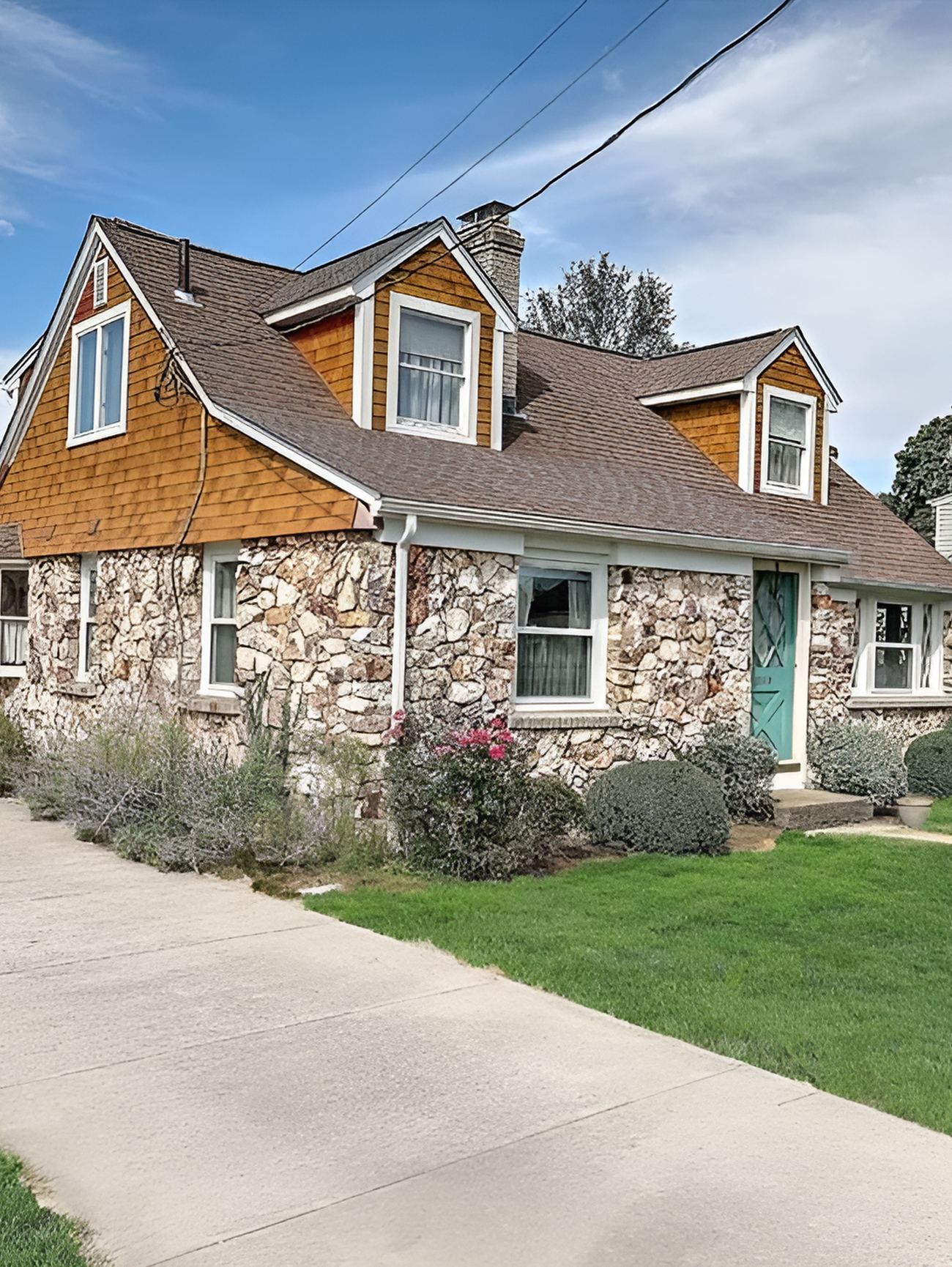 15 Stone Cape Cod House Exterior Ideas for Classic Curb Appeal